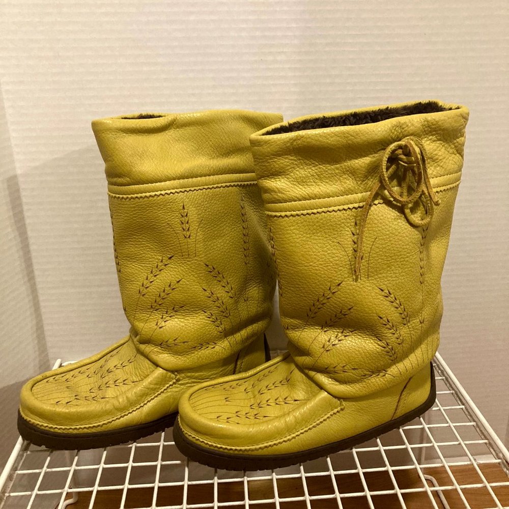 Manitobah Mukluks Waterproof Gatherer - Tan, Size 9 (W)/7(M), Genuine Leather